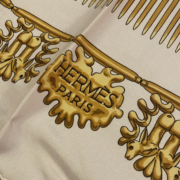 NIB Hermes Les Cavaliers D’or scarf - Picture 3 of 8